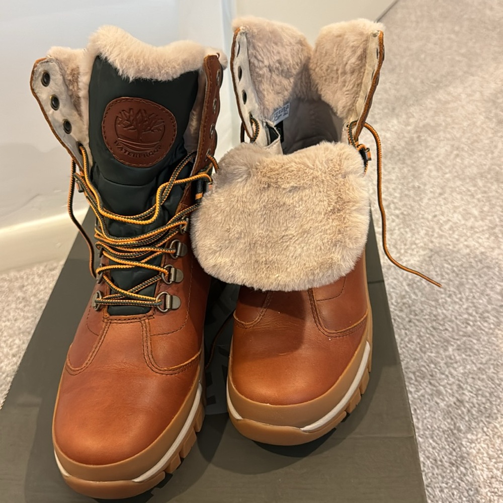Women’s Timberland boots - Picture 5 of 6